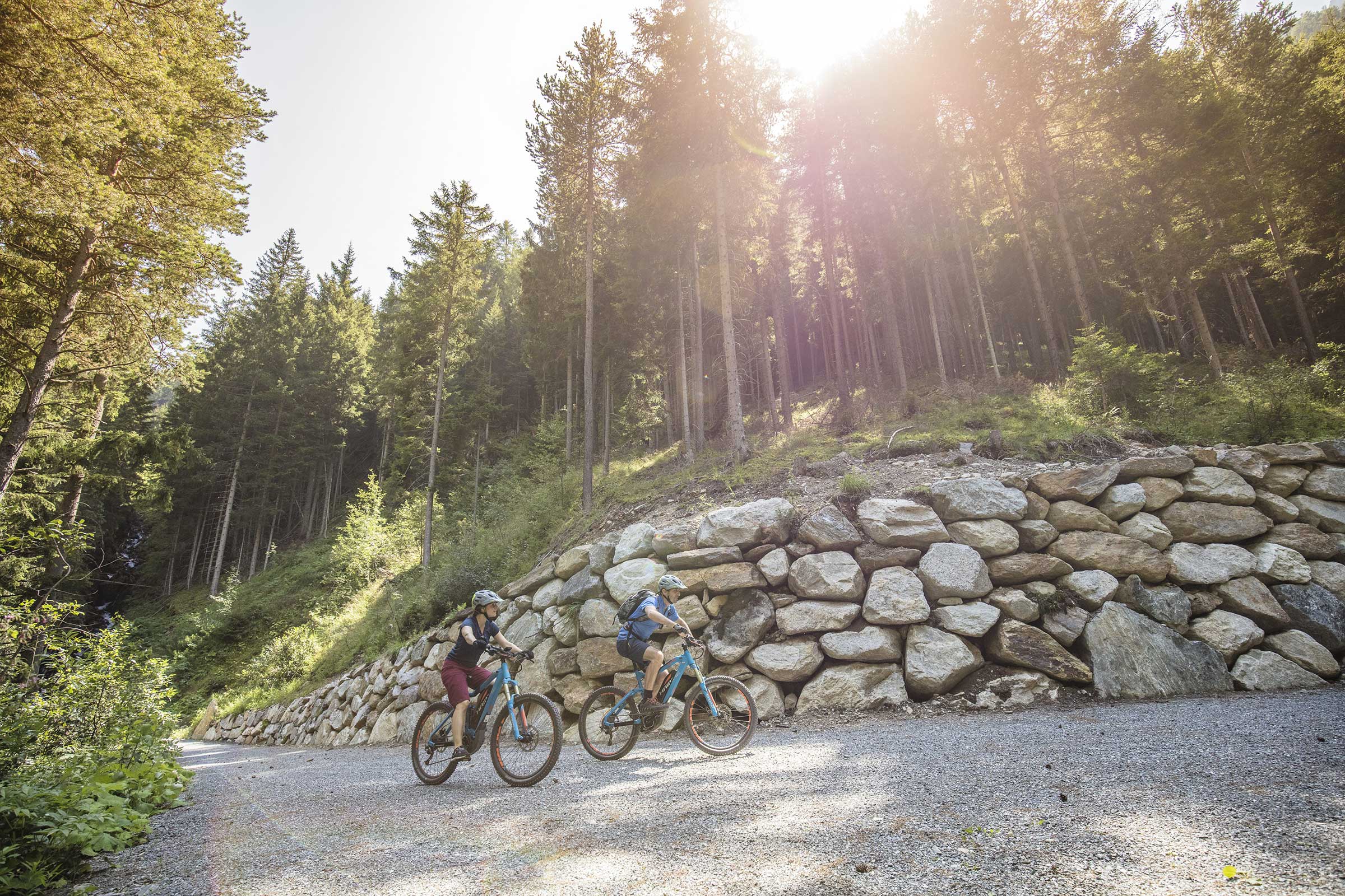 Entlang dem Ötztaler Radweg - E-Bike Ötztal