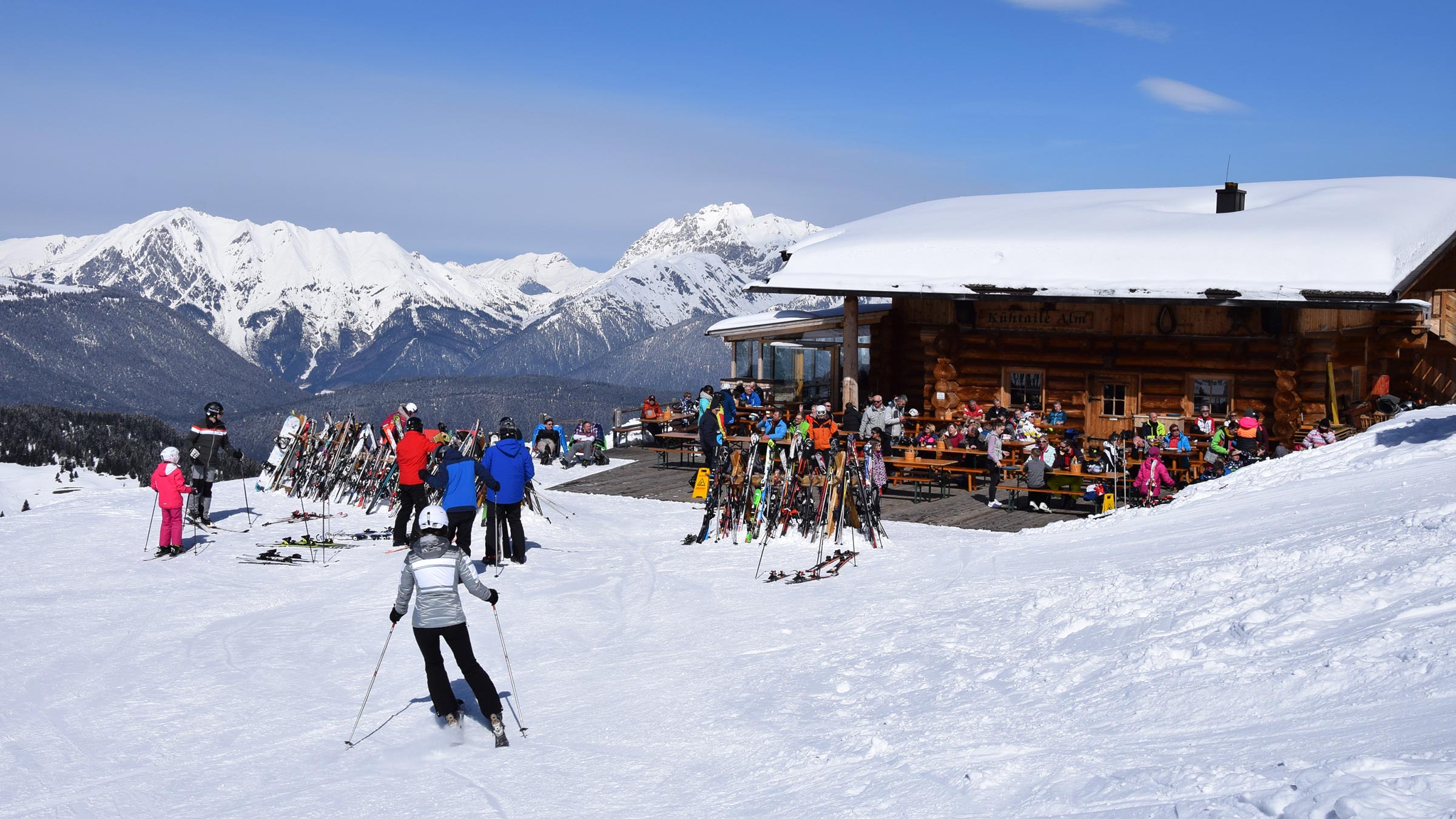 Skihütten für Sonnenanbeter in Hochoetz